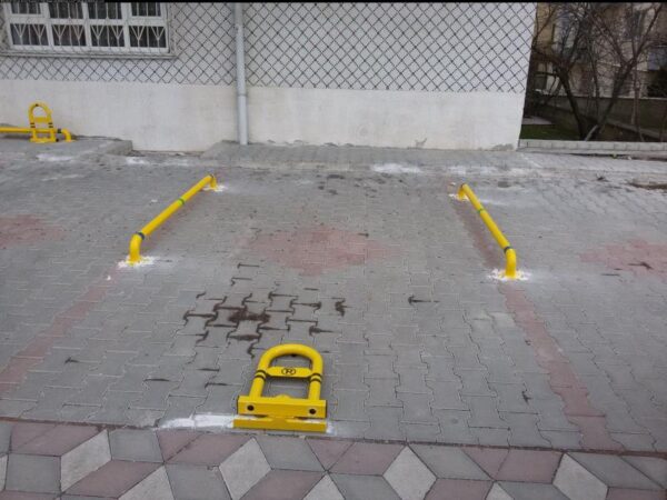 No parking (Qatlanan Dəmir) - Image 2
